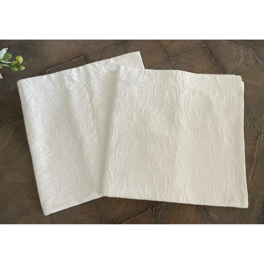 Pr Frontgate Euro‎ Pillow Shams 29X29 White  Matelasse Scroll Design NWOT Set 2